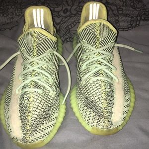 yeezy 350 v2 yeezreel